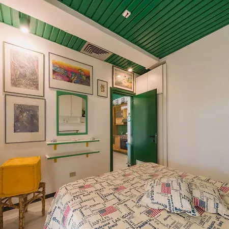 Henderson By Interhome * Cinquale