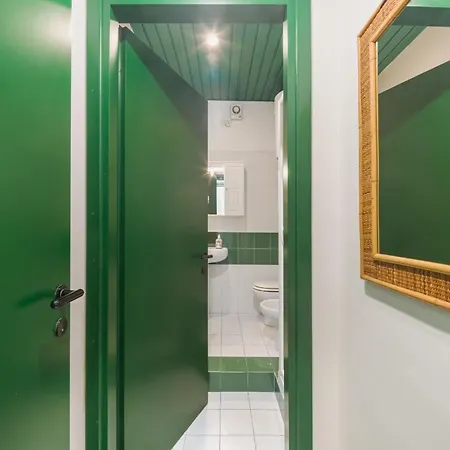 Henderson By Interhome